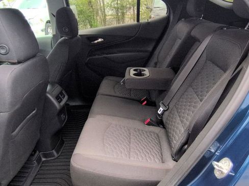 Used 2020 Chevrolet Equinox LT w/ Driver Convenience Package AWD/4WD image 23