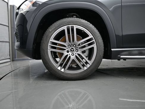 Used 2021 Mercedes-Benz GLS 450 4MATIC image 9