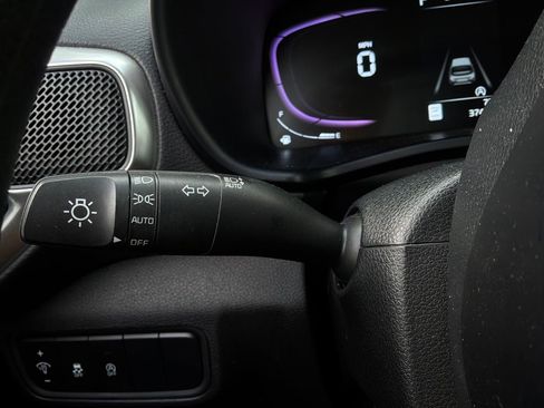 Used 2025 Kia Soul LX w/ LX Technology Package FWD image 33
