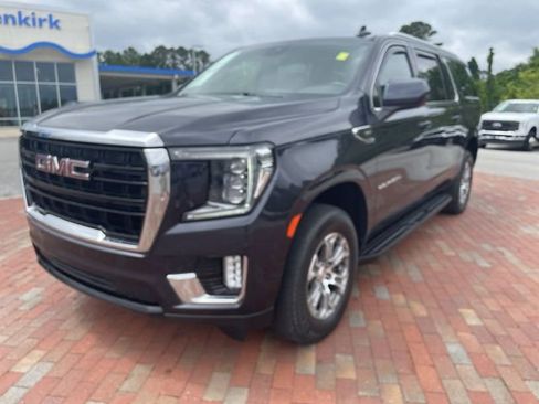 Used 2023 GMC Yukon XL SLE RWD image 1