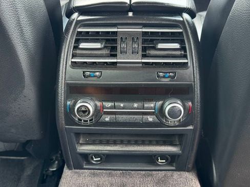 Used 2010 BMW 750Li xDrive AWD/4WD image 25