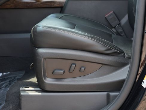 Used 2020 Chevrolet Tahoe LT AWD/4WD image 17