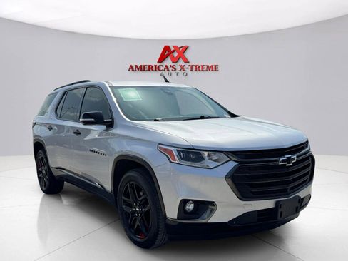 Used 2021 Chevrolet Traverse Premier w/ Redline Edition FWD image 8