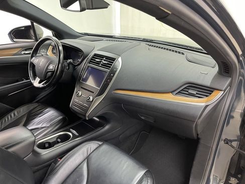 Used 2019 Lincoln MKC Select w/ Select Plus Package image 10