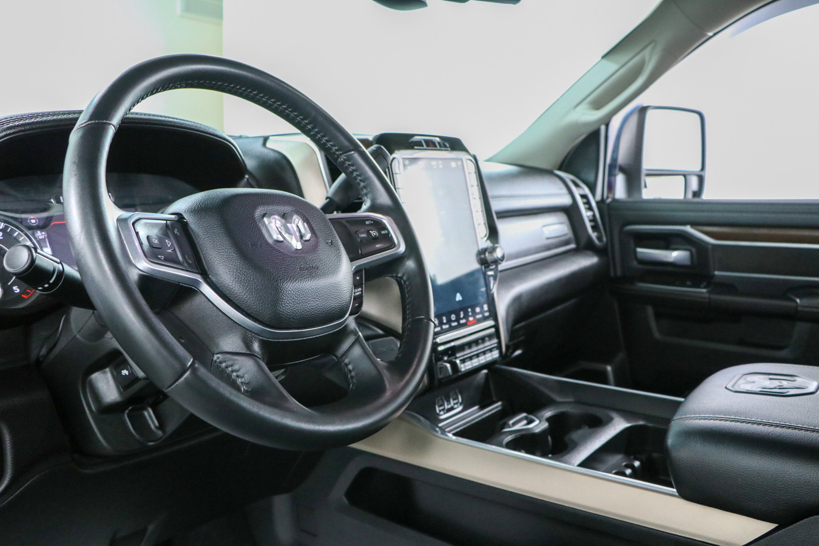 Used 2024 RAM 2500 Laramie w/ Bed Utility Group AWD/4WD image 24
