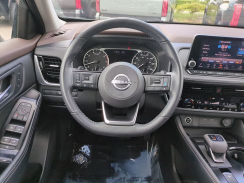 Used 2022 Nissan Rogue SL FWD image 15
