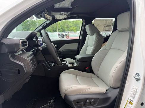 New 2026 Toyota Tacoma Limited AWD/4WD image 7
