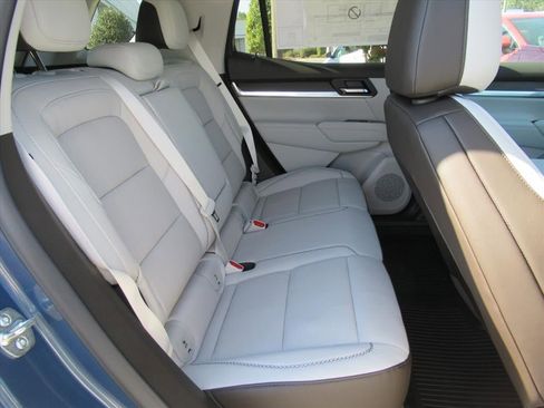 New 2026 GMC Terrain Denali w/ LPO, Floor Liner Package image 29