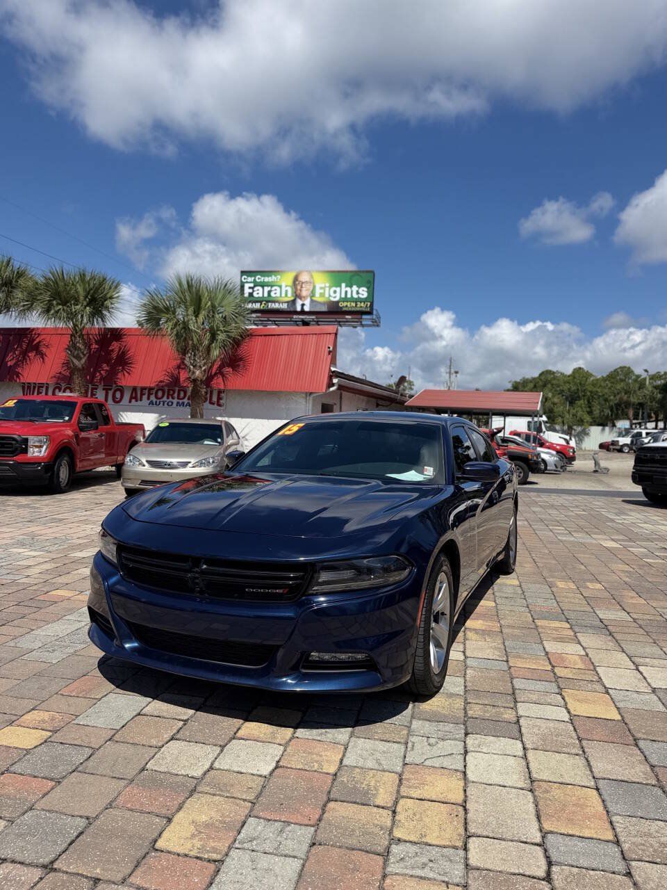 Used 2015 Dodge Charger SXT RWD image 13