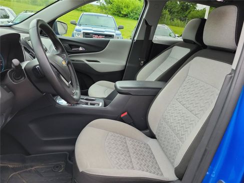 Used 2024 Chevrolet Equinox LT w/ LPO, Floor Liner Package FWD image 17
