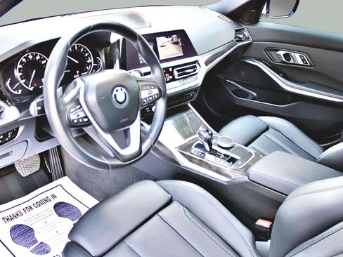 Used 2020 BMW 330i Sedan w/ Driving Assistance Package image 14
