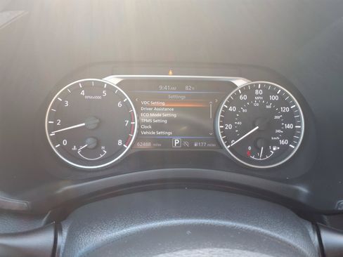 Used 2024 Nissan Sentra SV FWD image 17