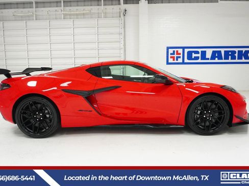 New 2026 Chevrolet Corvette Z06 w/ Z07 Performance Package image 4