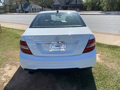 Used 2014 Mercedes-Benz C 250 Sedan image 6