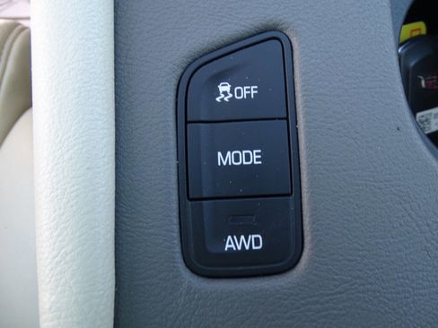 Used 2017 Cadillac XT5 Luxury image 32