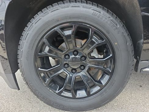 Used 2017 GMC Yukon Denali w/ Open Road Package image 26