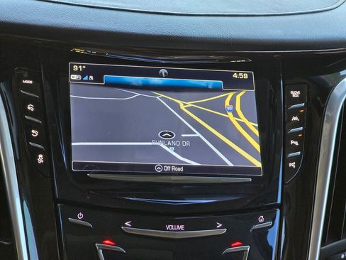 Used 2020 Cadillac Escalade Premium Luxury AWD/4WD image 11