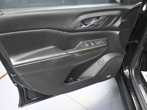 Used 2018 GMC Acadia SLT image 10