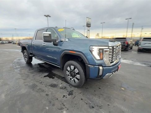 Used 2025 GMC Sierra 2500 Denali w/ Denali Reserve Package image 2