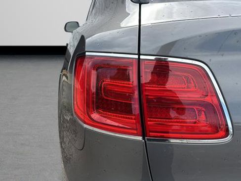 Used 2017 Bentley Bentayga W12 image 31