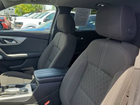 Used 2019 Chevrolet Blazer LT FWD image 9