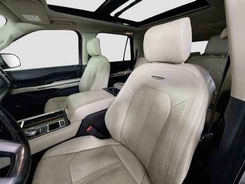 Used 2018 Ford Expedition Max Platinum RWD image 11