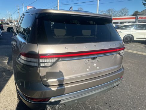 Used 2020 Lincoln Aviator Reserve w/ Equipment Group 201A image 3