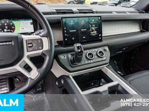 Used 2025 Land Rover Defender 110 S image 33