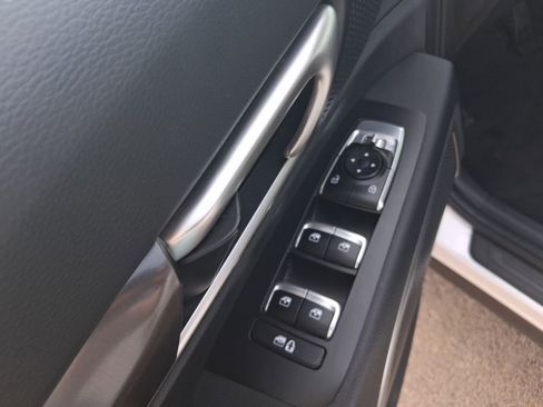 Used 2025 Kia Telluride S image 12