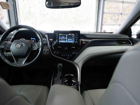 Used 2024 Toyota Camry SE w/ Convenience Package image 20