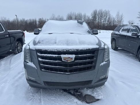 Used 2019 Cadillac Escalade ESV Luxury w/ Escalade Sport Edition image 2