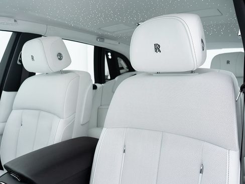 Certified 2026 Rolls-Royce Phantom Sedan RWD image 17