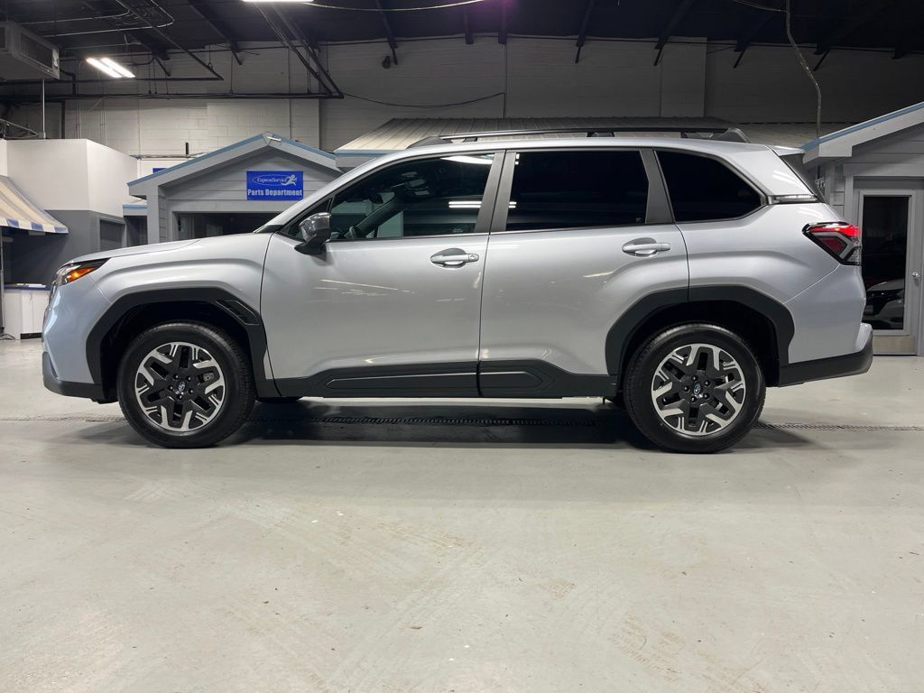 Used 2026 Subaru Forester Premium AWD/4WD image 4