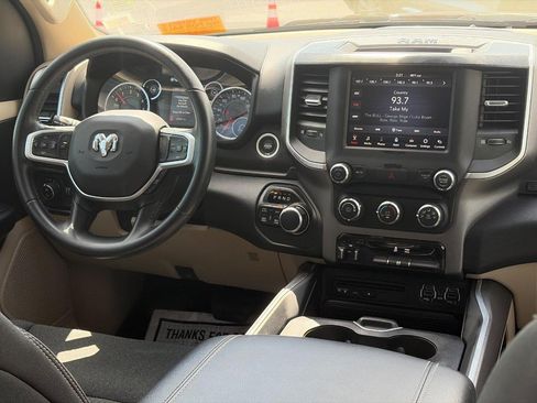 Used 2019 RAM 1500 Big Horn AWD/4WD image 11