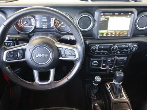 Used 2020 Jeep Gladiator Overland AWD/4WD image 13