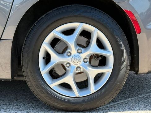 Used 2017 Chrysler Pacifica Touring-L w/ Tire & Wheel Group FWD image 28