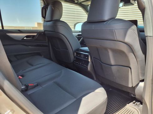 Used 2025 Lexus LX 600 F Sport AWD/4WD image 13