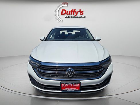 Used 2024 Volkswagen Jetta SE FWD image 13
