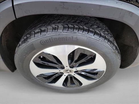 Used 2025 Mercedes-Benz GLB 250 image 12