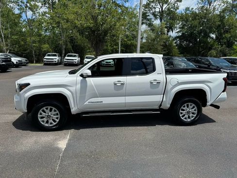 Used 2026 Toyota Tacoma SR5 RWD image 2