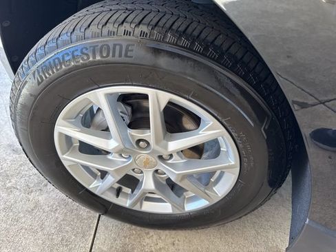 Used 2024 Chevrolet Equinox LT AWD/4WD image 39