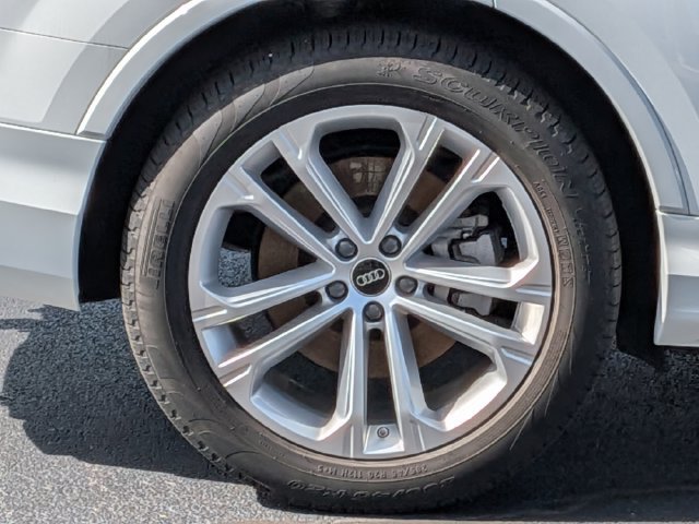 Used 2025 Audi Q7 3.0T Prestige AWD/4WD image 9