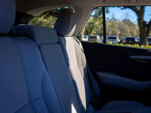 Certified 2025 Subaru Outback Premium image 9