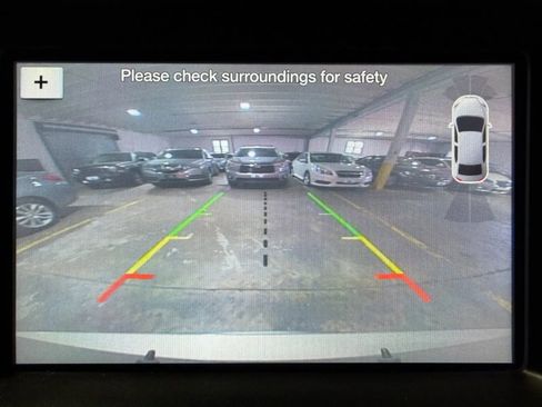 Used 2017 Ford Explorer XLT w/ Equipment Group 202A AWD/4WD image 16