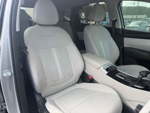 Used 2025 Hyundai Tucson SEL FWD image 18