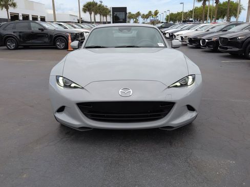 New 2026 MAZDA MX-5 Miata RF Grand Touring RWD image 9