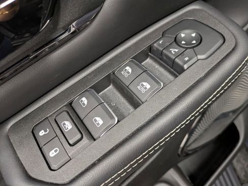 Used 2026 RAM 1500 Limited AWD/4WD image 11
