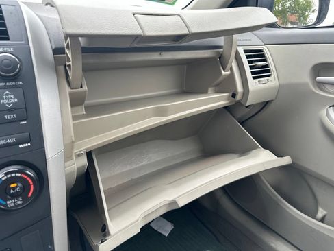 Used 2010 Toyota Corolla LE FWD image 25