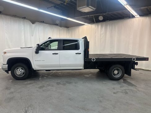 Used 2025 Chevrolet Silverado 3500 W/T w/ WT Convenience Package image 3