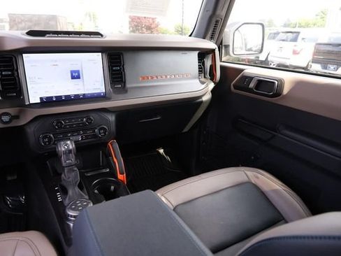 Certified 2024 Ford Bronco Wildtrak AWD/4WD image 28